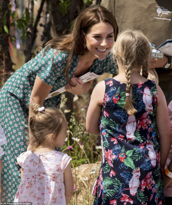 Catherine, Duchess of Cambridge pic #1195034