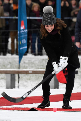 Catherine, Duchess of Cambridge pic #1036365