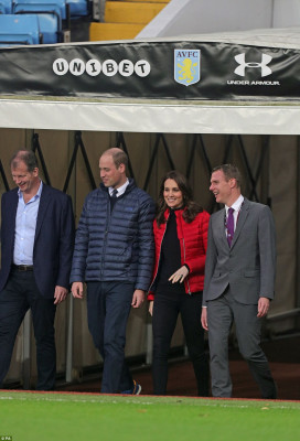 Catherine, Duchess of Cambridge pic #1014893