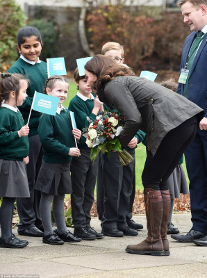 photo 12 in Catherine, Duchess of Cambridge gallery [id1016923] 2017-12-01 00:00:00