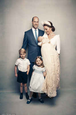 Catherine, Duchess of Cambridge pic #1085320