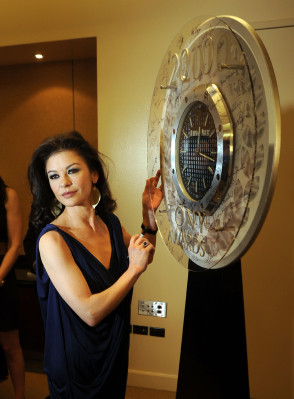 Catherine Zeta Jones pic #271495