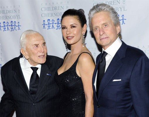 Catherine Zeta Jones pic #440107