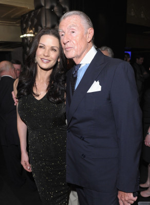 photo 28 in Catherine Zeta Jones gallery [id499209] 2012-04-18 00:00:00