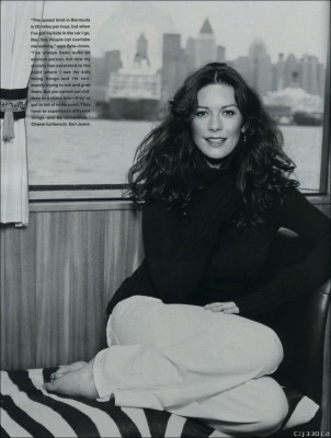 Catherine Zeta Jones pic #236881