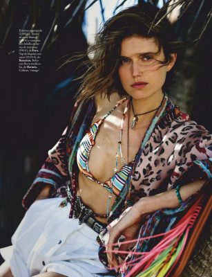 CATO VAN EE in Elle Magazine, Spain August 2020