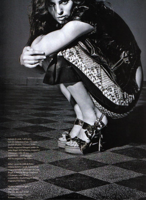 Catrinel Menghia pic #201420
