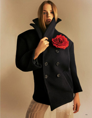 Chane Husselmann ~ Grazia Italia 22.09.2022 by  Emre Güven