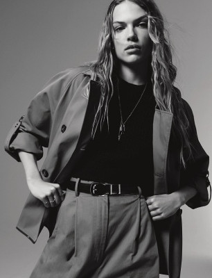 Chane Husselmann ~ Amica 03.2022 by Jacopo Moschin