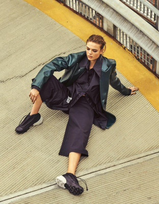 Chane Husselmann ~ Grazia Italia 08.09.2022 by  Sven Banziger