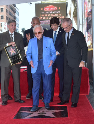 Charles Aznavour pic #991022