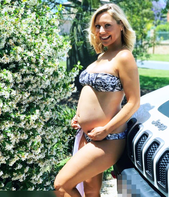 Charli Robinson pic #1211635