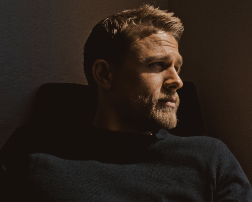 Charlie Hunnam pic #972254
