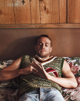 Charlie Hunnam pic #952861