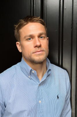 Charlie Hunnam pic #952452