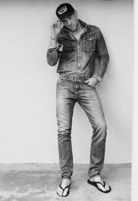 Charlie Hunnam pic #952449