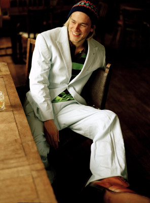 Charlie Hunnam pic #547244