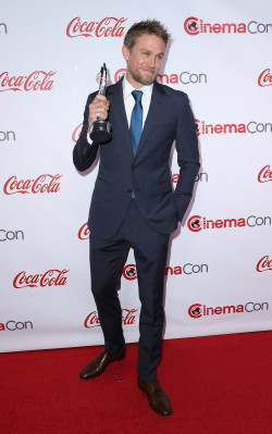 Charlie Hunnam pic #952445