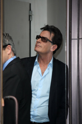 Charlie Sheen pic #578704