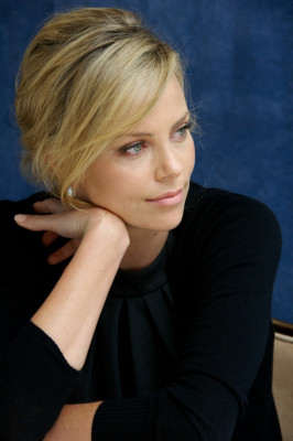 Charlize Theron pic #562517