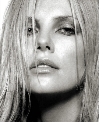 Charlize Theron pic #109893