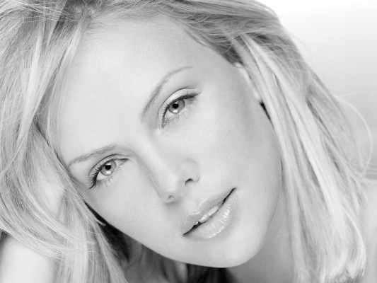 Charlize Theron pic #81353