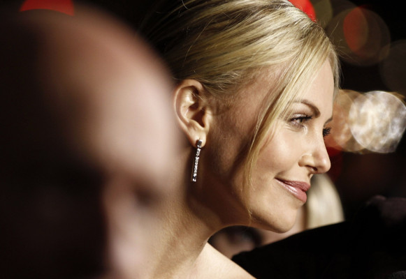 Charlize Theron pic #447101