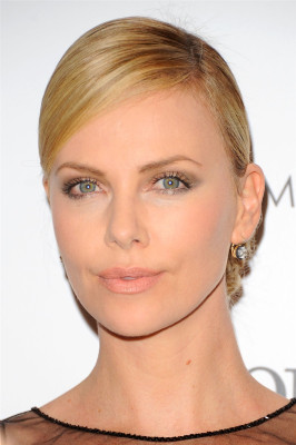 Charlize Theron pic #440084