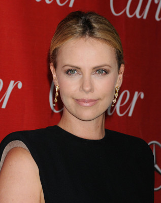 Charlize Theron pic #452570
