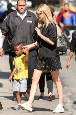 Charlize Theron pic #819947
