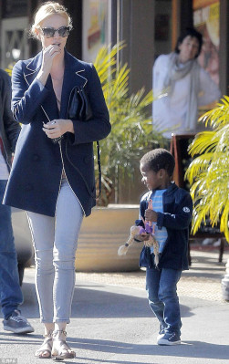 Charlize Theron pic #775203