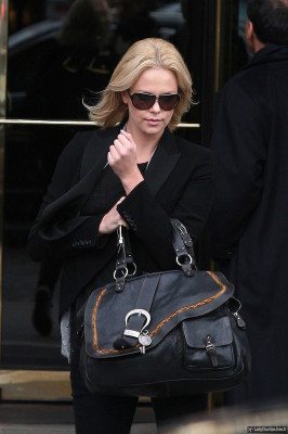 Charlize Theron pic #143723