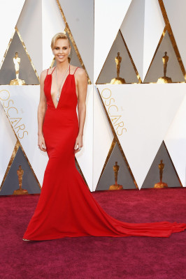 Charlize Theron pic #870986