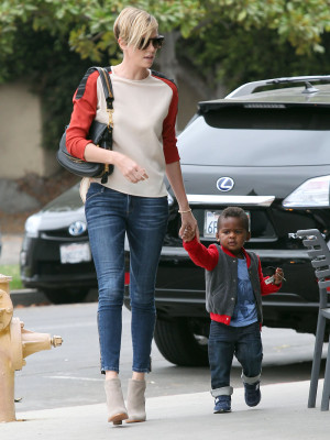 Charlize Theron pic #667045