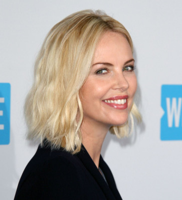 Charlize Theron pic #879608