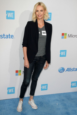 Charlize Theron pic #879610