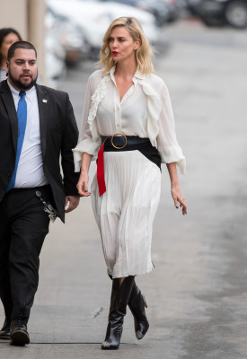 Charlize Theron pic #1051575