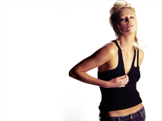 Charlize Theron pic #110936