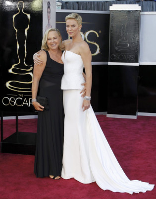 Charlize Theron pic #609740
