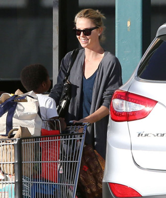 Charlize Theron pic #783532