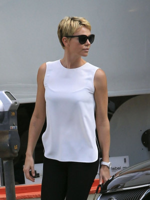 Charlize Theron pic #648121