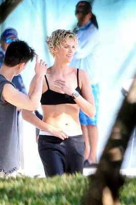 Charlize Theron pic #712595