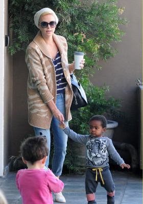 Charlize Theron pic #609579