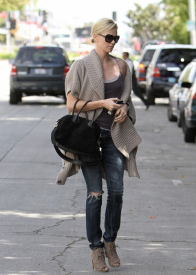 Charlize Theron pic #522245