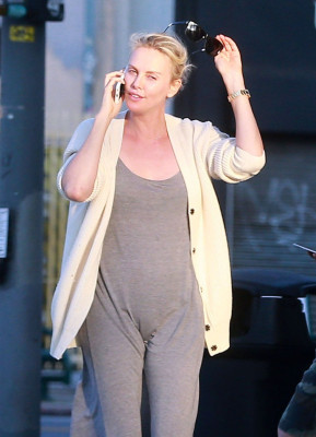 Charlize Theron pic #897746