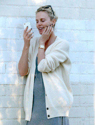 Charlize Theron pic #897743