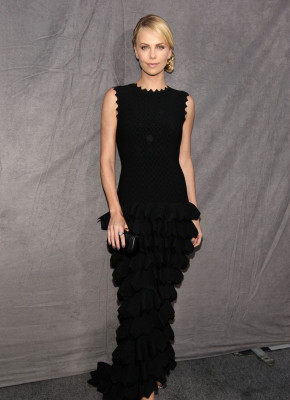 Charlize Theron pic #453909