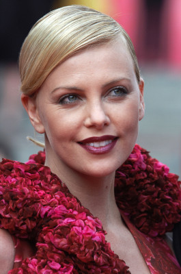 Charlize Theron pic #418212