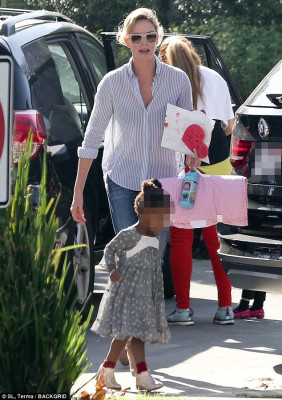 Charlize Theron pic #1039945