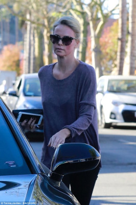 Charlize Theron pic #1025392